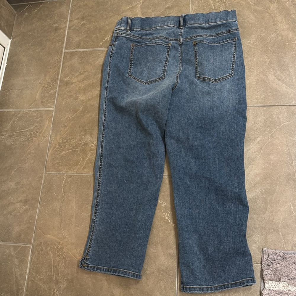 Jeans - Picture 3 of 3